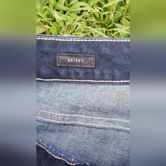 TORRID Skinny Jean - Premium Stretch Dark Wash Size 20R - Picture 5 of 10